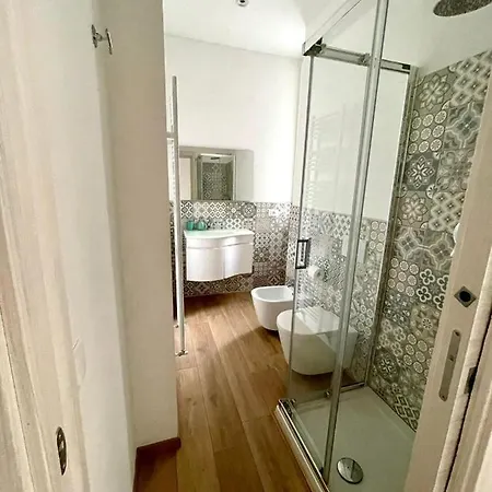 Apartment White Beach Apartment La Spezia